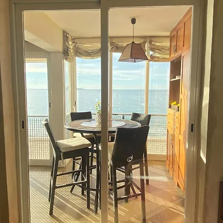 Primera Linea Playa Poniente Апартаменты *